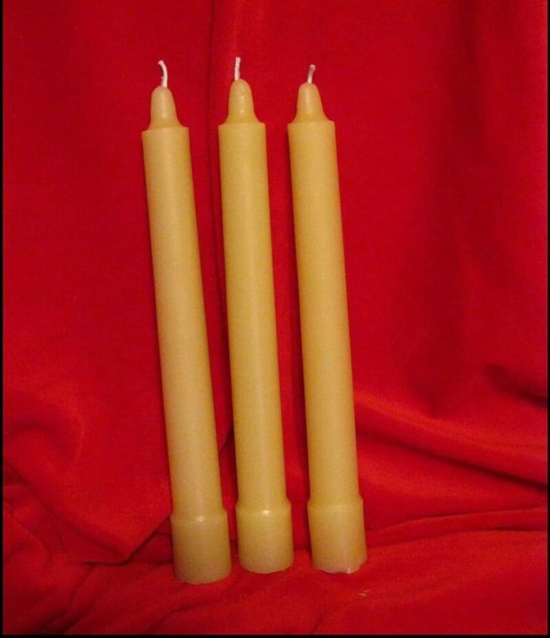 An up-close look at the 8.5" long, 1" at the base stepped taper beeswax candle.